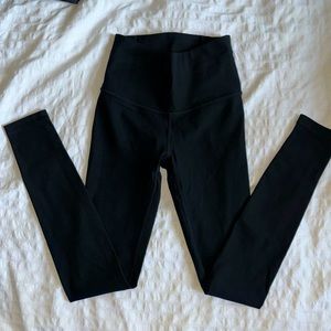Black Lululemon athletic compression leggings! size 4
